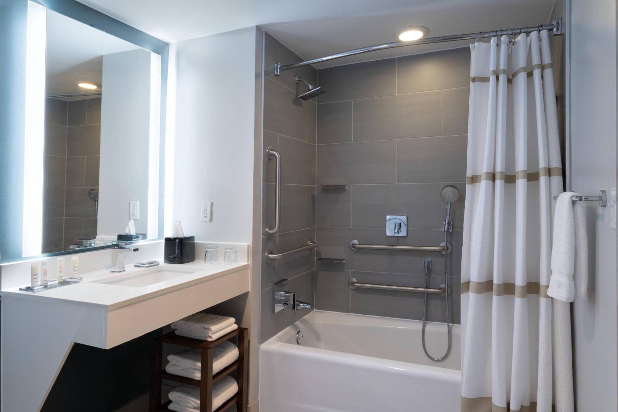 Marriott Greensboro Downtown Ngoại thất bức ảnh