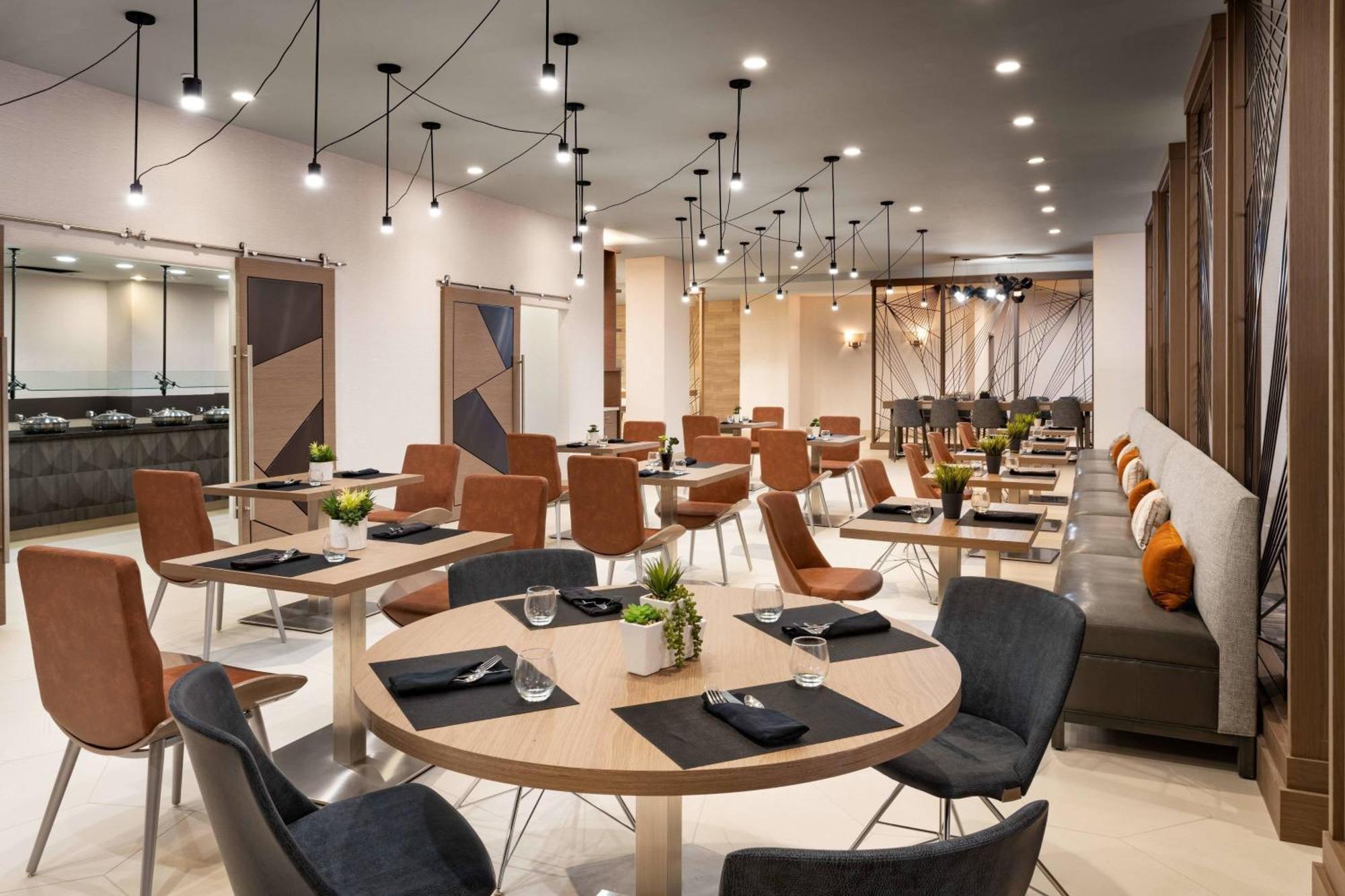 Marriott Greensboro Downtown Ngoại thất bức ảnh